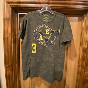 American Eagle large t-shirt